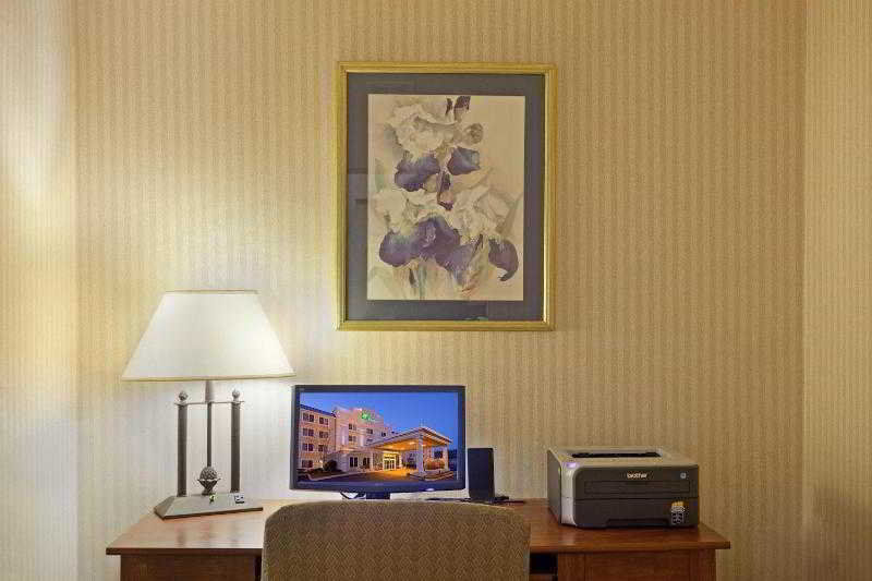 Holiday Inn Express Boston-Milford By Ihg Facilidades foto